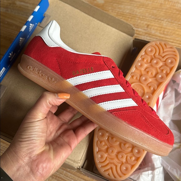 Adidas Gazelle Red and White Sneakers Men's 6.5 Women's 7.5 Brand New - Picture 5 of 5